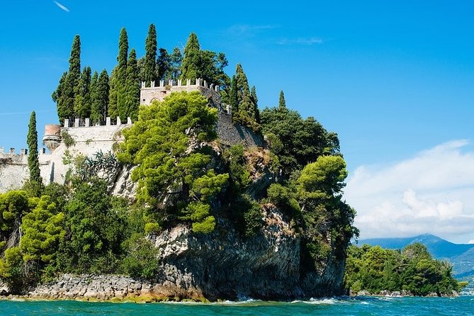 Private Full-Day Tour by Boat in Lake Garda