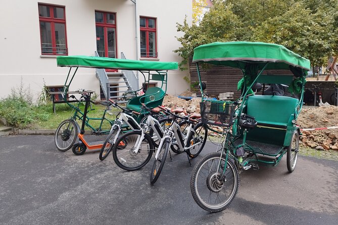 Private Guide up to 7 Guests 1 Rickshaw, (E)Bikes and E-Scooters