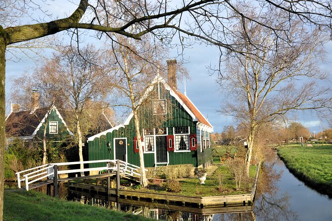 Private Guided Highlights of Holland Tour With Cheese Tasting - Indulging in Artisanal Cheese Tasting
