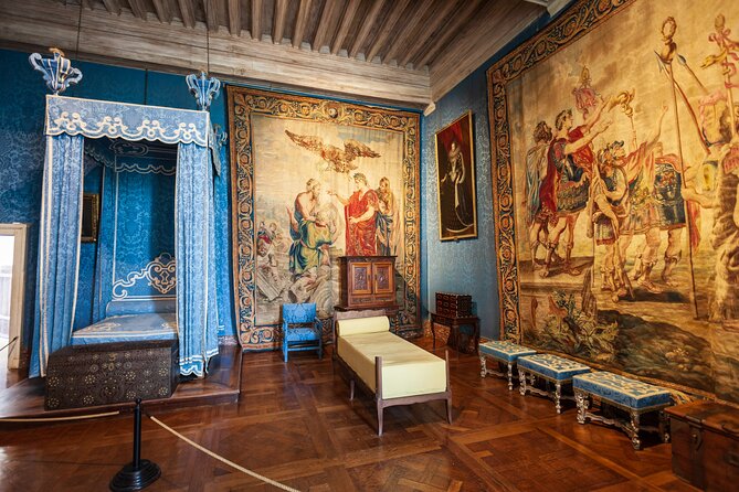 Private Half-Day Chambord Castle Tour From Tours France - Exploring Chambord Castle