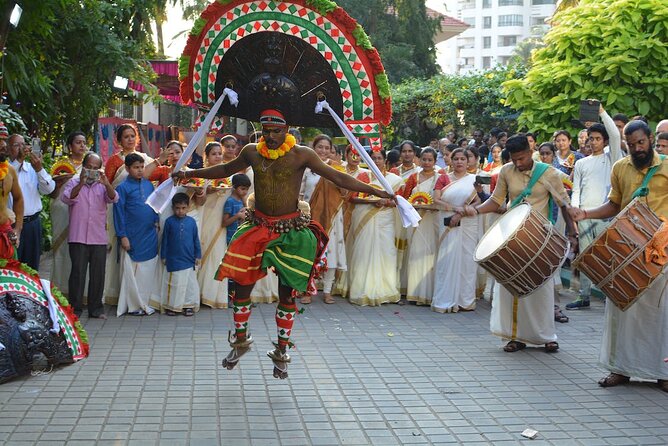 Private Half Day City Walk and Food Crawl in Cherthala