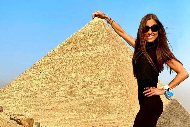 Private Half-Day Tour to Giza Pyramids With Camel-Riding