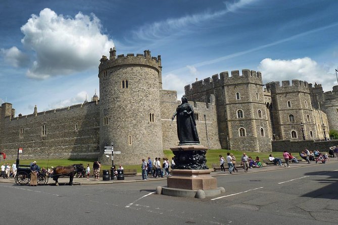 Private Half-Day Windsor Castle, Park and Old Town Tour From London