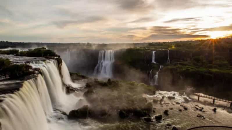 Private Iguaçu Falls: Explore Brazilian and Argentine Side