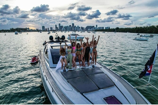 Private Miami Biscayne Bay Cruise for up to 13 Peoples