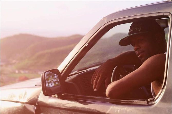Private Photo Session With a Local Photographer in Malibu