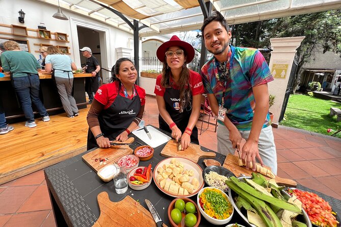 Private Quito Full-Day Walking Tour With Activities