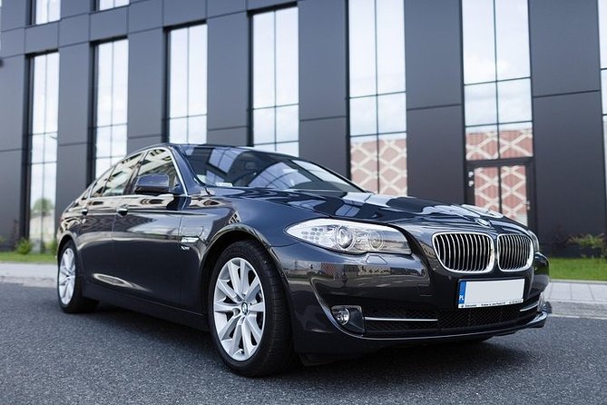 Private Round-Trip Transfer Between Boston Airport and Boston City