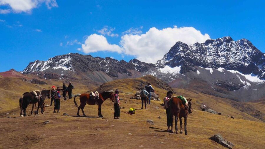 Private Service | Full Day Rainbow Mountain Horseback Riding