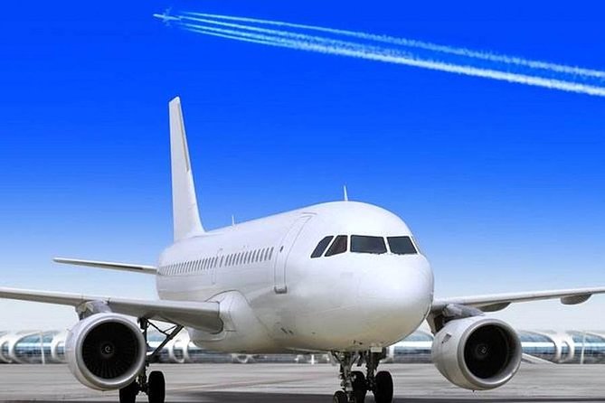 Private Shanghai Pudong Airport Arrival Transfer to Shanghai City Center