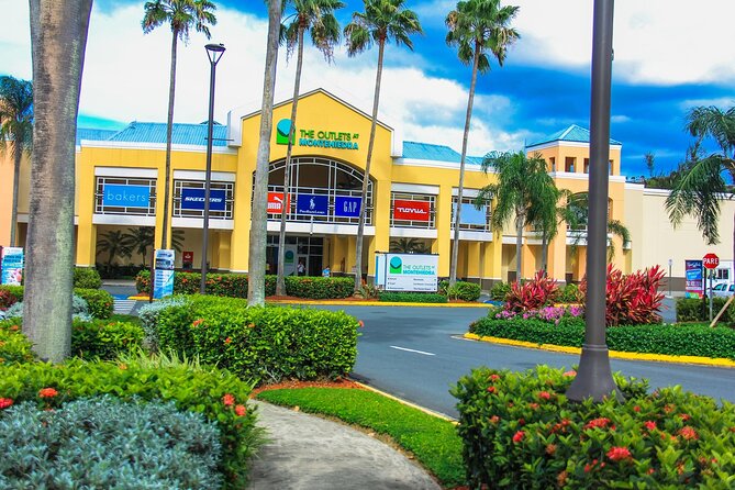 Private Shopping Tour From San Juan to the Outlets at Montehiedra
