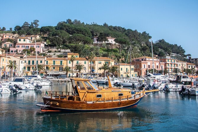 Private Sunset Tour in a Vintage Gozzo on Elba Island