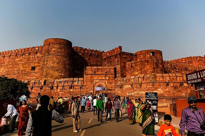 Private Taj Mahal Sunrise and Fatehpur Sikri Tour