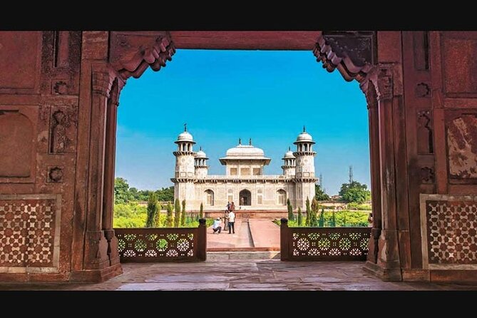Private Taj Mahal Tour From Delhi by Car All Inclusive