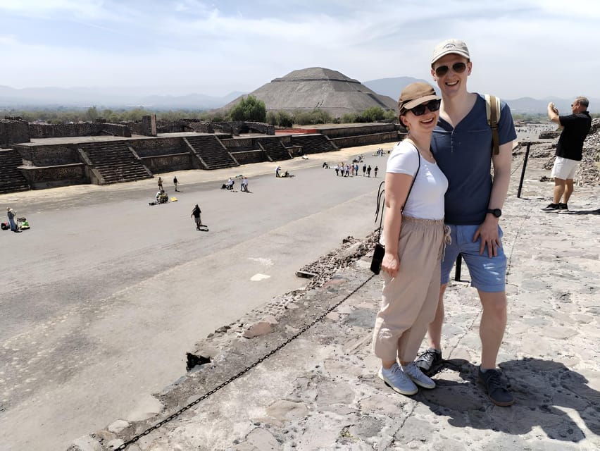 PRIVATE TEOTIHUACAN TOUR WITH BASILLICA + TRANSPORTATION