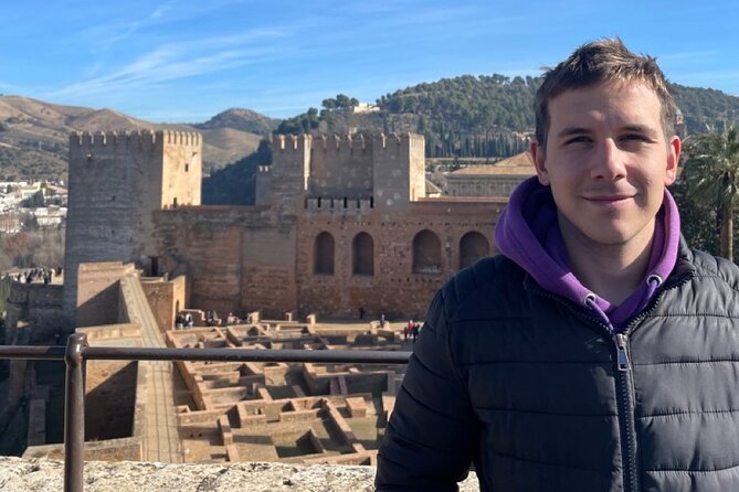 Private Tour Alhambra of Granada With Julián Giménez