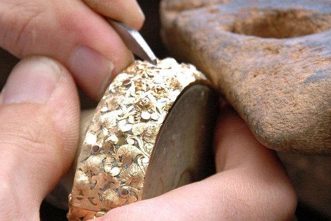 Private Tour Around Local Handcrafts