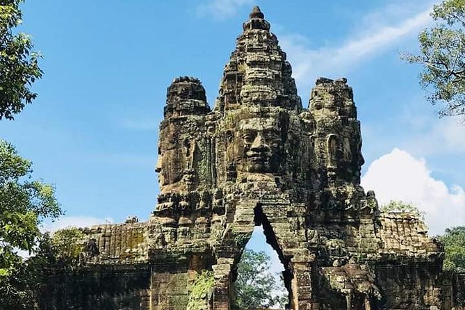 Private Tour By Car ( Angkor Wat Complex + Sunrise )