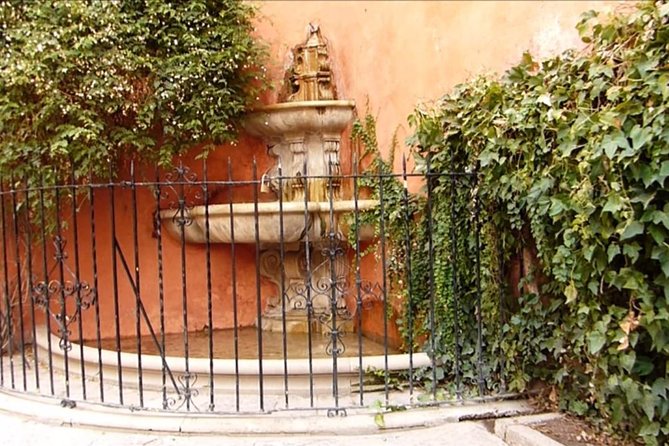 Private Tour Royal Palace+Old Jewish Neighborhood