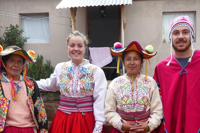 Private Tour to Uros and Llachon 1d