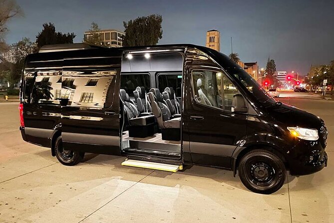 Private Transfer Bariloche or Villa La Angostura to Bariloche Airport by Minibus