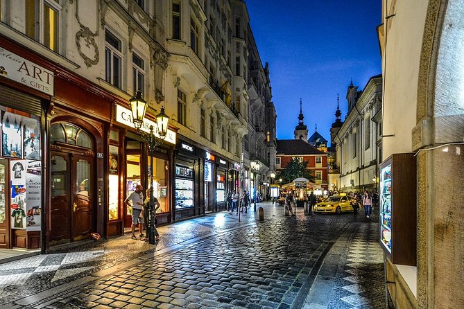 Private Transfer From Berlin to Prague With 4h of Sightseeing