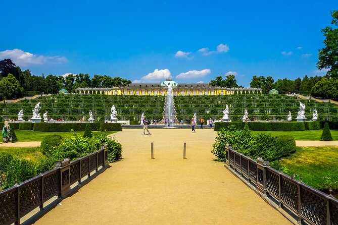 Private Transfer From Dresden to Berlin With 2h of Sightseeing, English Speaking