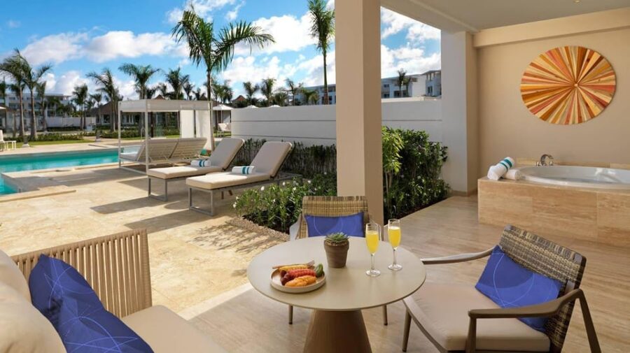 Private Transfer From Garden Suites by Melia to SDQ