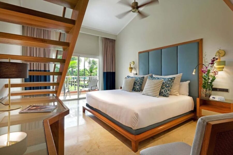 Private Transfer From Grand Palladium PC to SDQ Airport