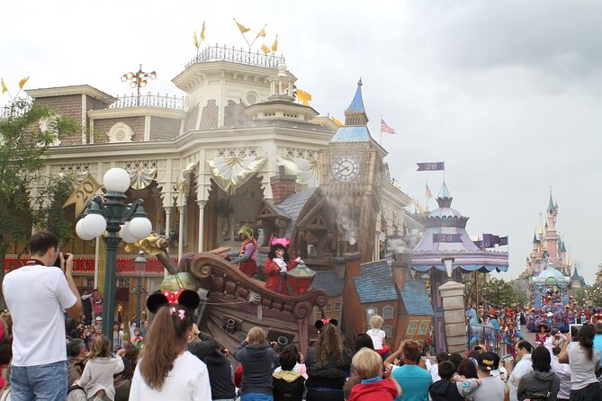 Private Transfer From Paris to Disneyland - Service Details