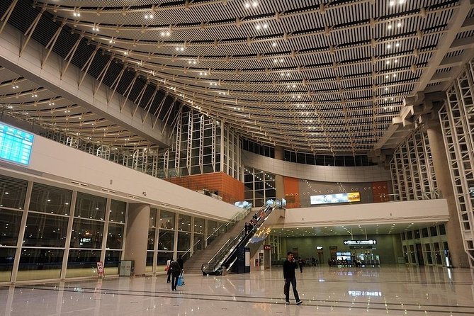 Private Transfer From Railway Station to Xiamen City