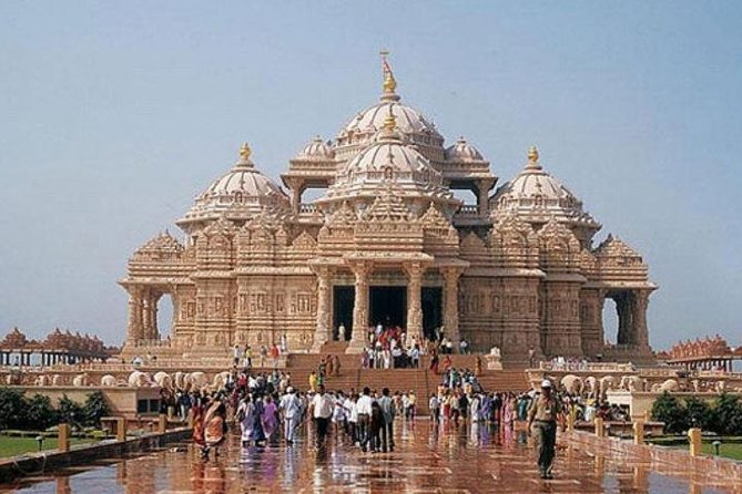 Private Transfer From Udaipur To Ahmedabad