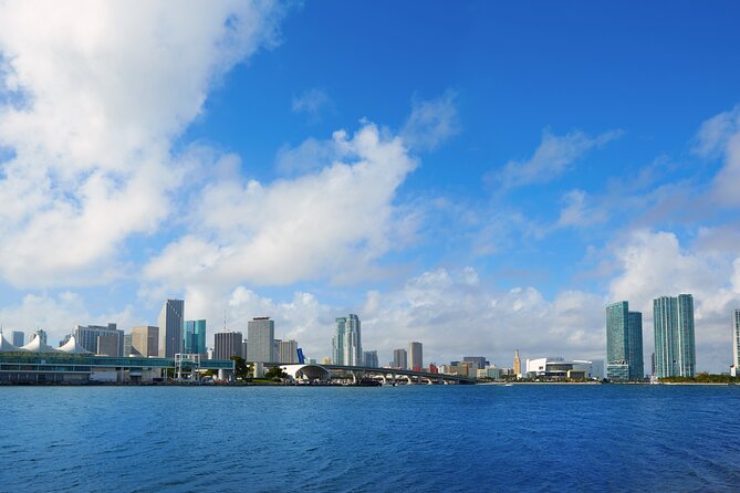 Private Transfer in SUV Orlando Airport (MCO) to Orlando Hotels