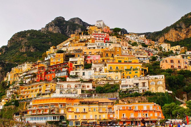 Private Transfer-Naples to Positano With 2h of Sightseeing: Vesuvius or Pompeii