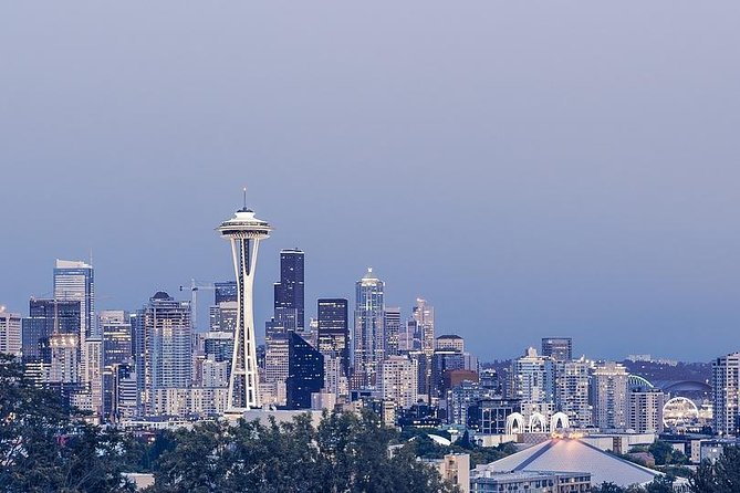 Private Transfer Seattle to Seattle Airport SEA by Minibus or SUV