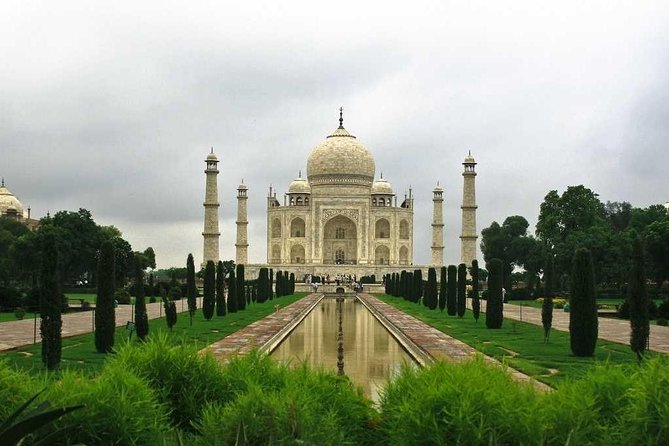 Private Trip : 02 Days Taj Mahal Tour By Train With Accommodation