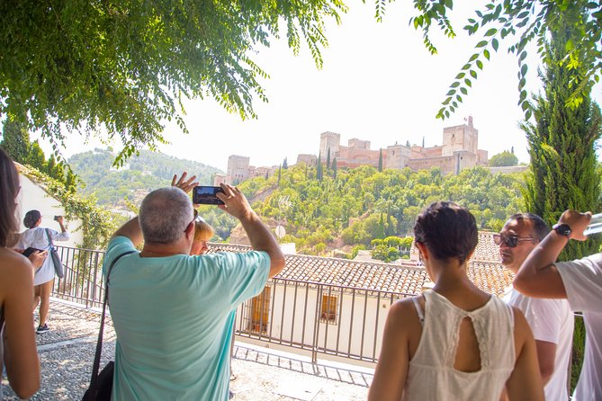 Private Walking Tour in Granada - Inclusions and Exclusions