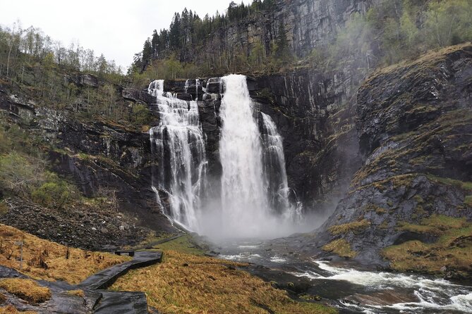 Private Waterfalls and Wonders Tour in Norway