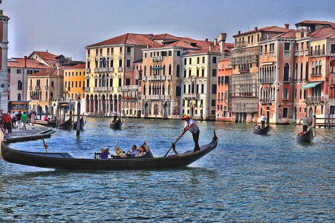 Public Tour: Doges Palace With St. Marks Basilica & Gondolas