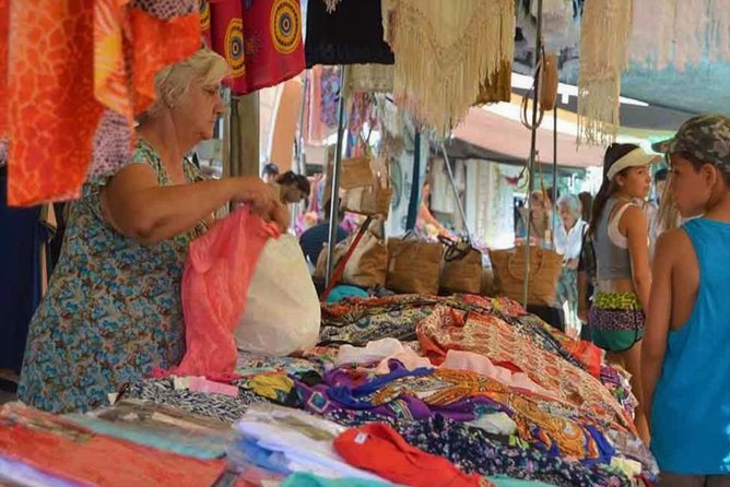 Quarteira Market & Town Bus Trip From Albufeira