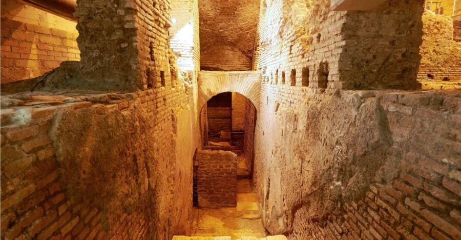 Rome: Immersive Underground and Piazzas Tour