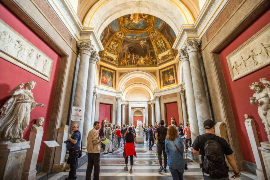 Rome: Vatican and Sistine Chapel Tour With St. Peters