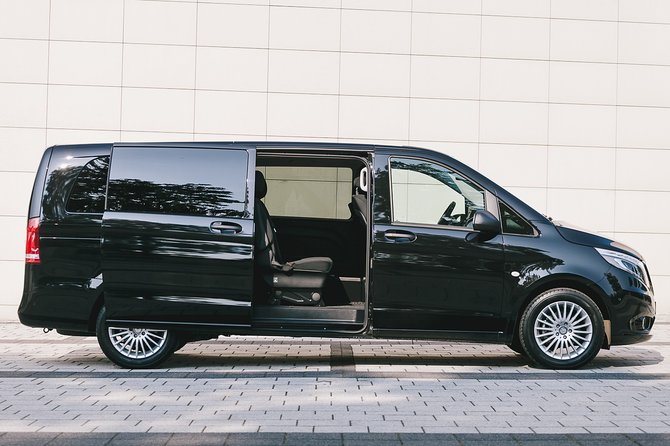 Round Trip Private Transfer: AUA Aruba Airport to Oranjestad Hotel - Pickup and Drop-off Details