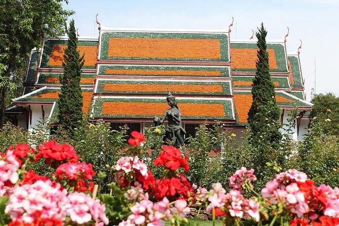 Royal Residence & Wat Phrathat Doi Suthep Half Day Tour From Chiang Mai