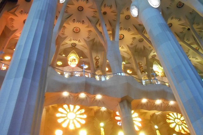 Sagrada Familia and Barcelona Highlights: Private Guided 4-Hour Driving Tour