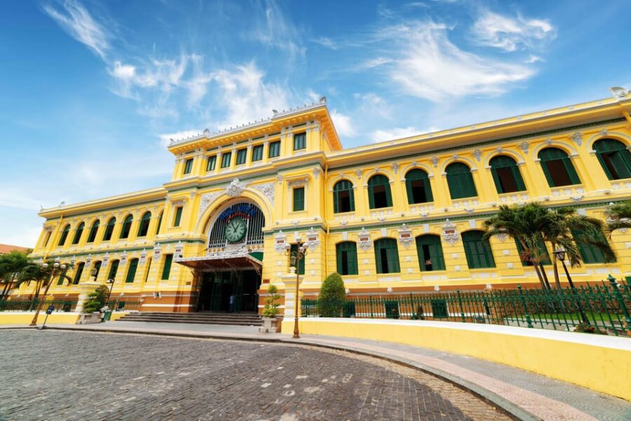 Saigon: Hightlight Tour With Hisotry & Vibrant Contrasts