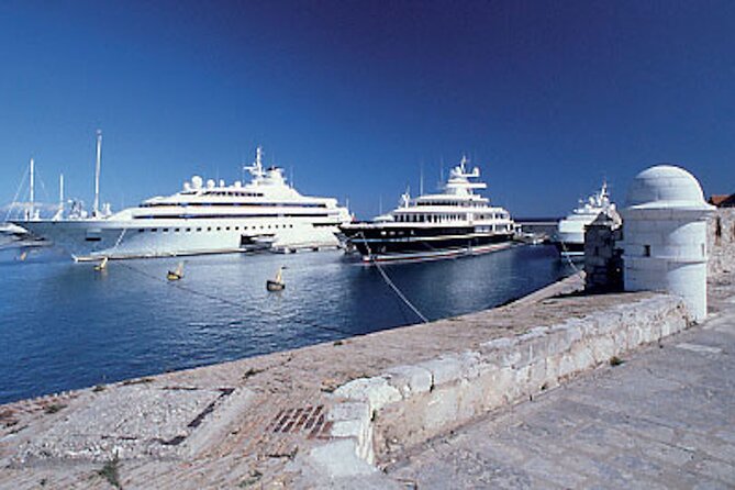 Saint-Tropez and Port Grimaud Private Guided Tour