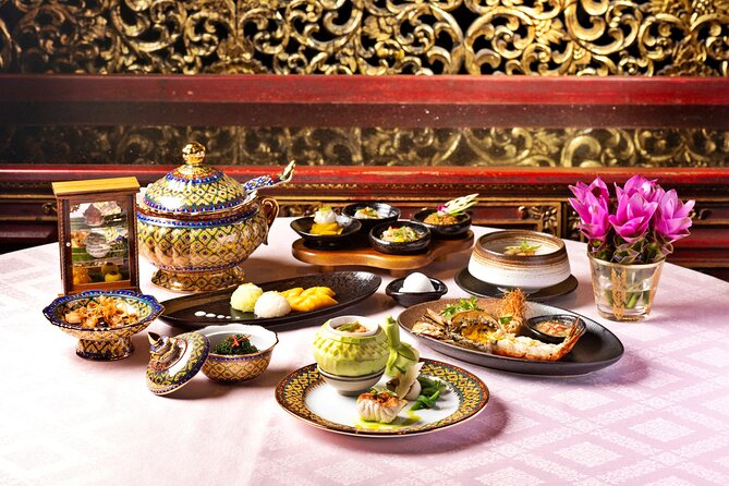 Sala Rim Naam Dinner and Show at Mandarin Oriental in Bangkok