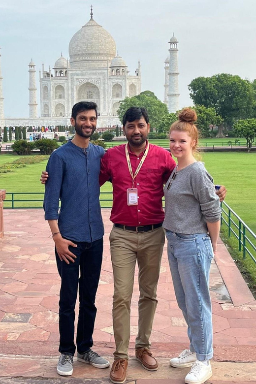 Same Day Agra Tour With Taj Mahal From Mumbai by Flights