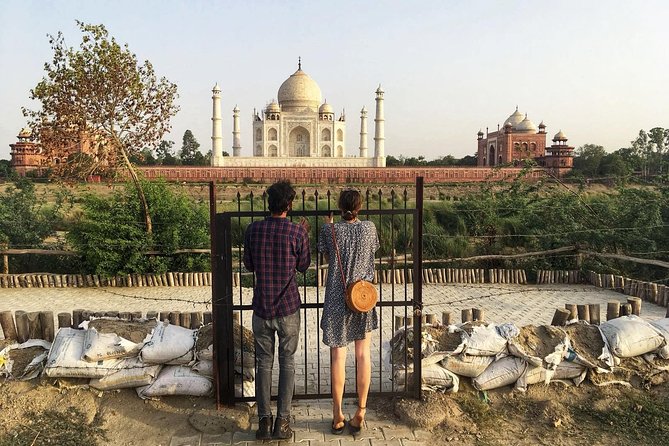 Same Day Taj Mahal And Agra Fort Tour By Super Fast Train From Delhi